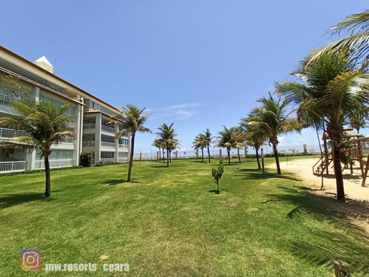Golf 1 Km Beach Parck Акирас Экстерьер фото
